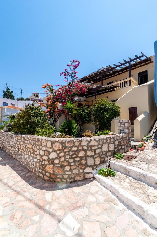 Kiki&Nina Chalki Town Exterior foto