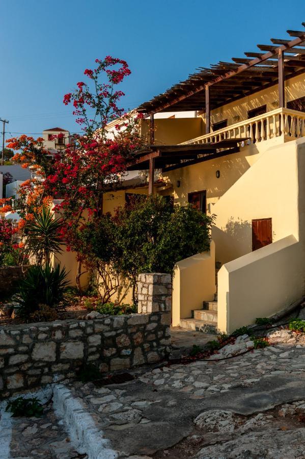 Kiki&Nina Chalki Town Exterior foto