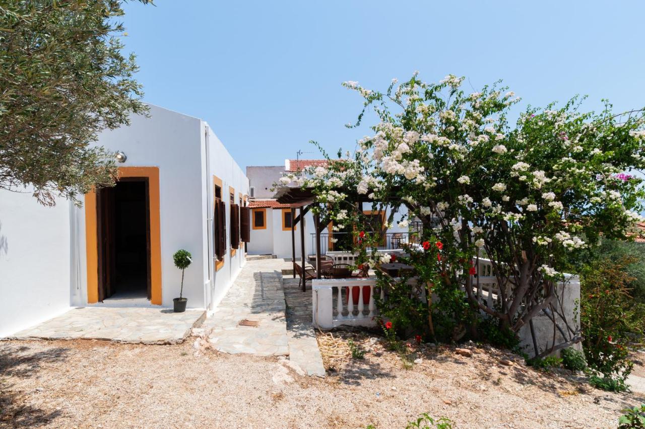 Kiki&Nina Chalki Town Exterior foto